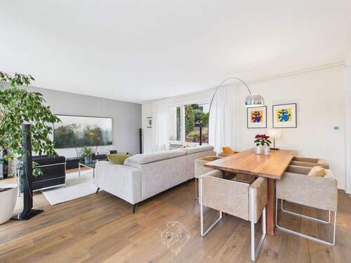 Wohnzimmer Perspektivenwechsel - 4 Zimmer Bungalow zum Kaufen in Würzburg