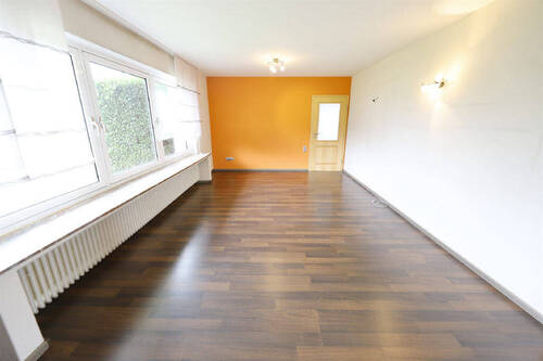 Wohn-/Esszimmer - 