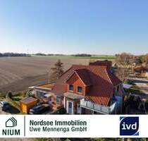 DEICHNAH AM FELDRAND. WOHNHAUS MIT 2 WOHNUNGEN IN SEHR RUHIGER LAGE. - Hagermarsch