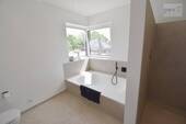 großzügige Badewanne - 