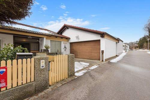 Bild 3 - 7 Zimmer Einfamilienhaus in Undorf