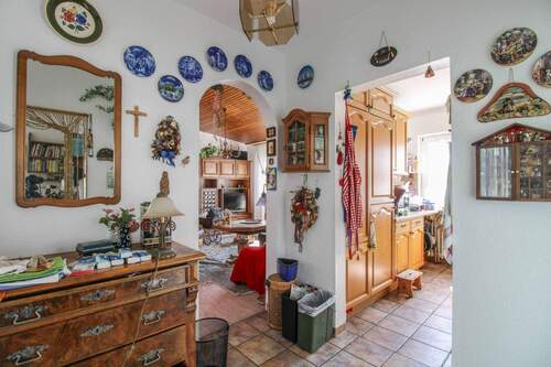 Flur 1.OG - Mehrfamilienhaus, Wohnhaus mit 173,50 m² in Villingen-Schwenningen zum Kaufen