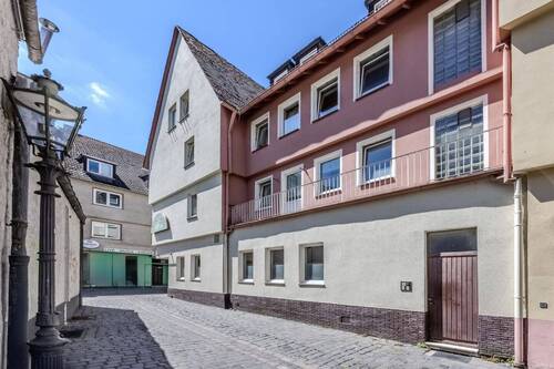 Außenansicht - 2 Zimmer Mehrfamilienhaus, Wohnhaus zum Kaufen in Frankfurt am Main