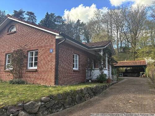 Ansicht von der Zuwegung - 3 Zimmer Einfamilienhaus zum Kaufen in Raven