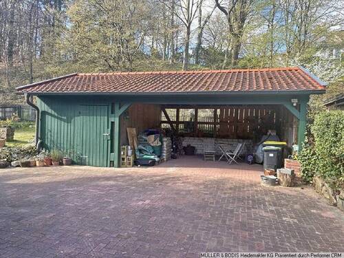 Garagengebäude II - 3 Zimmer Einfamilienhaus in Raven