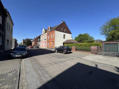 Straßenansicht - 