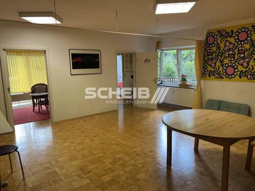 Parkettboden - Büro- Praxisfläche mit Wohlfühlatmosphäre