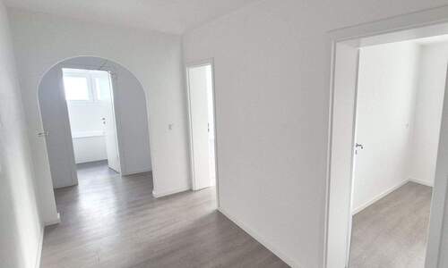 Flur - 2 Zimmer Etagenwohnung in Bonn