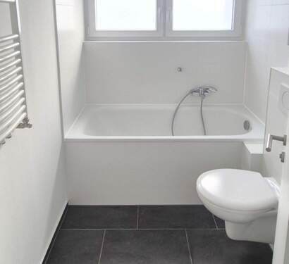 Bad - Etagenwohnung mit 65,00 m&sup2; in Bonn zur Miete