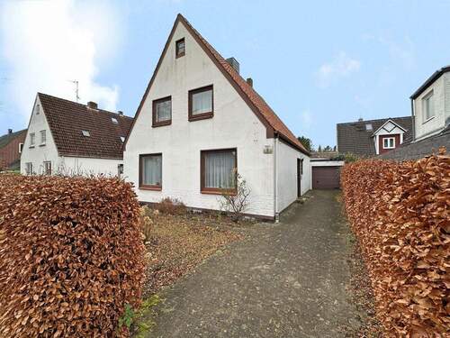 Außenansicht - 3 Zimmer Einfamilienhaus zum Kaufen in Pinneberg