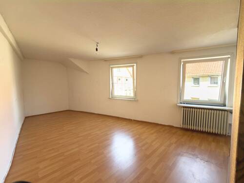12 Zimmer Zwischenetage - 