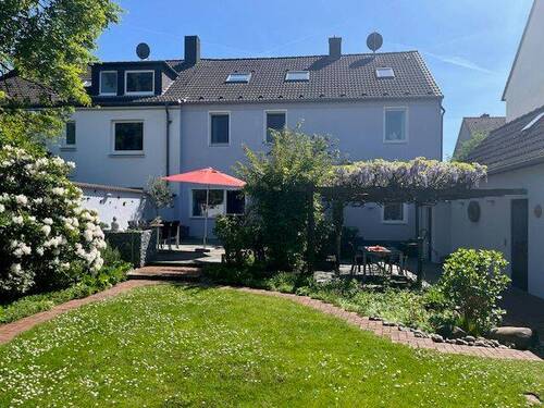 2 - 7 Zimmer Doppelhaushälfte zum Kaufen in Essen / Altenessen-Süd