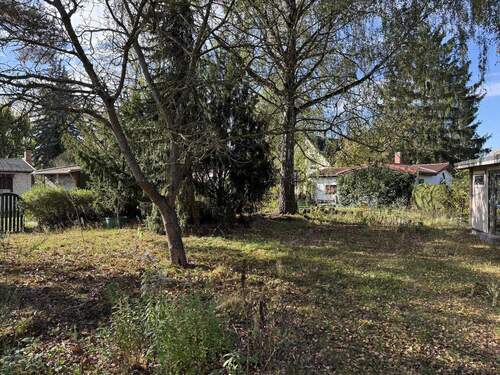 Grundstück hinten - 