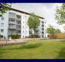 Renovierte 3-Raum-Wohnung mit Balkon, Tageslichtbad mit Wanne, Parkett, Gäste-WC, Aufzug - Erfurt Melchendorf