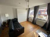 Wohnzimmer - 1 Zimmer Etagenwohnung zum Kaufen in Hannover