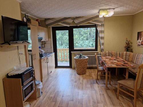 Küche-Essen - Zweizimmer-Wohnung mit 2 Bädern, Balkon und Terrasse