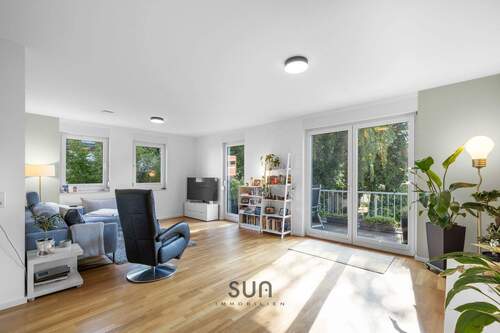 Wohnzimmer - 3 Zimmer Etagenwohnung zum Kaufen in Frankfurt am Main