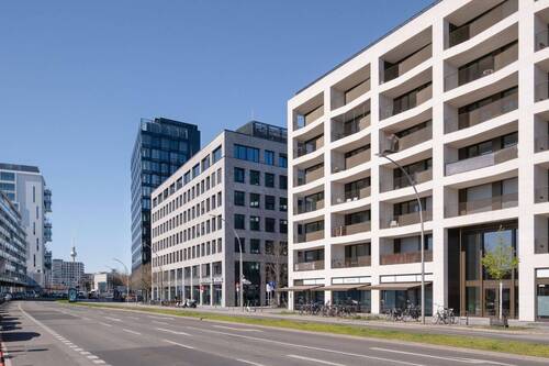 Blick entlang der Mühlenstraße in Richtung Fernsehturm - 