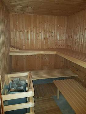 geräumige Sauna - 