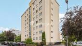 Außenansicht 1 - Gut geschnittene 2-Zimmer-Wohnung im obersten OG mit Balkon, Aufzug und Stellplatz in Neu-Isenburg