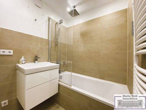Blick in das Badezimmer - 