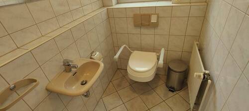 25. EG-WC.jpg - 
