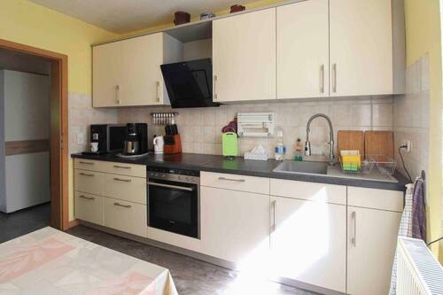 Küche - 1 Zimmer Mehrfamilienhaus, Wohnhaus in Bahretal