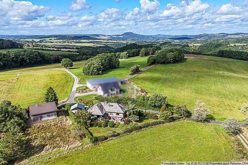 am Ortsrand gelegen - 7 Zimmer Einfamilienhaus in Senscheid