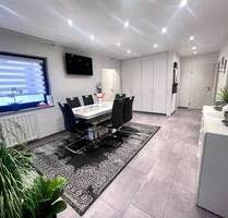 Gepflegte 4 Zimmer Wohnung mit Lift, Balkon und Garage - Waghäusel Wiesental