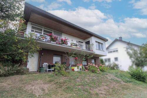 Ansicht Außen - 4 Zimmer Einfamilienhaus zum Kaufen in Heidenrod