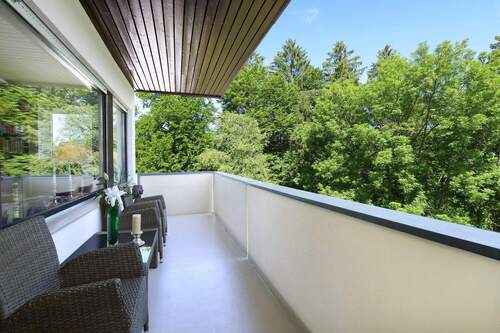 Balkon 2 - Charmante, lichtdurchflutete Wohnung in ruhiger, grüner Lage