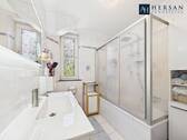 Badezimmer EG - Mehrfamilienhaus, Wohnhaus mit 371,70 m&sup2; in Würselen zum Kaufen