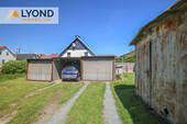 Einfahrt/Garage - 