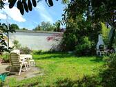 Großer, sonniger Garten - 