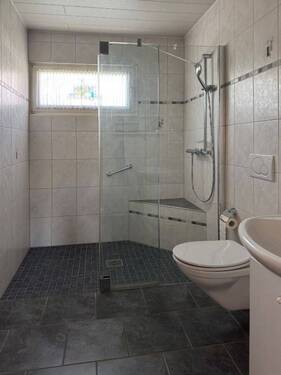 Bad mit Dusche EG. - 