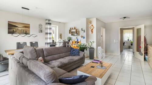 Wohnzimmer 2 - 2 Zimmer Etagenwohnung in Niedernberg (Wohnung 3)