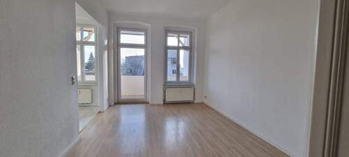 3. OG links - Schöne Wohnung mit großen Balkon in der Südstadt