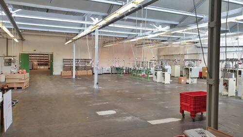 Bild 1 - Gewerbehalle in Wuppertal-Langenfeld ab sofort zu vermieten.