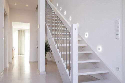 Flur EG - Einfamilienhaus mit 180,00 m&sup2; in Zaisenhausen zum Kaufen