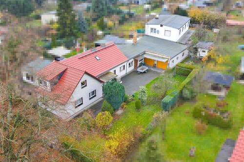 Drohnenansicht_ - 8 Zimmer Doppelhaushälfte zum Kaufen in Berlin