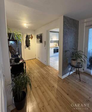 Flur - 3 Zimmer Etagenwohnung zum Kaufen in Stuttgart