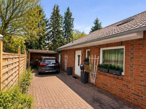 Ansicht Haus / Carport - 