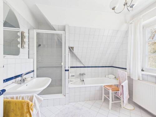 Badezimmer Ansicht 2 - 