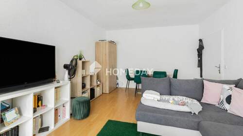 Wohnzimmer 2 - 2 Zimmer Etagenwohnung zum Kaufen in Neu-Isenburg