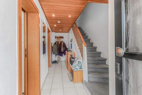 Flur EG - Reihenmittelhaus mit 120,00 m&sup2; in Friedrichshafen zum Kaufen