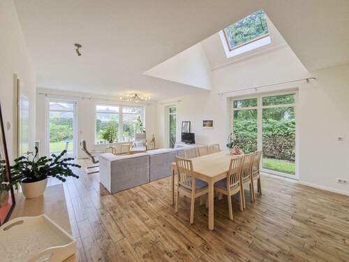 Wohn- und Essbereich im EG - 4 Zimmer Einfamilienhaus zum Kaufen in Schenefeld