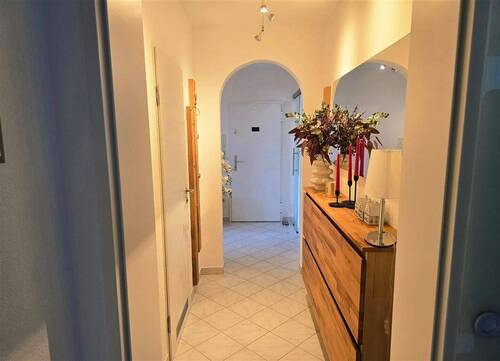 Flur Richtung Schlafzimmer - 
