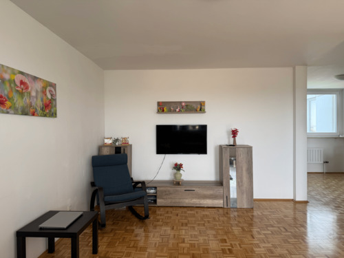 Wohnzimmer - 3 Zimmer Etagenwohnung in München