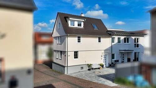 Stilvoll, saniert und modern. - Stilvolle Doppelhaushälfte mit 4 ZKB sucht Nachmieter!