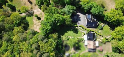 Anwesen mit Einfamilienhaus mit Loftwohnung & Doppelhaushälfte - 